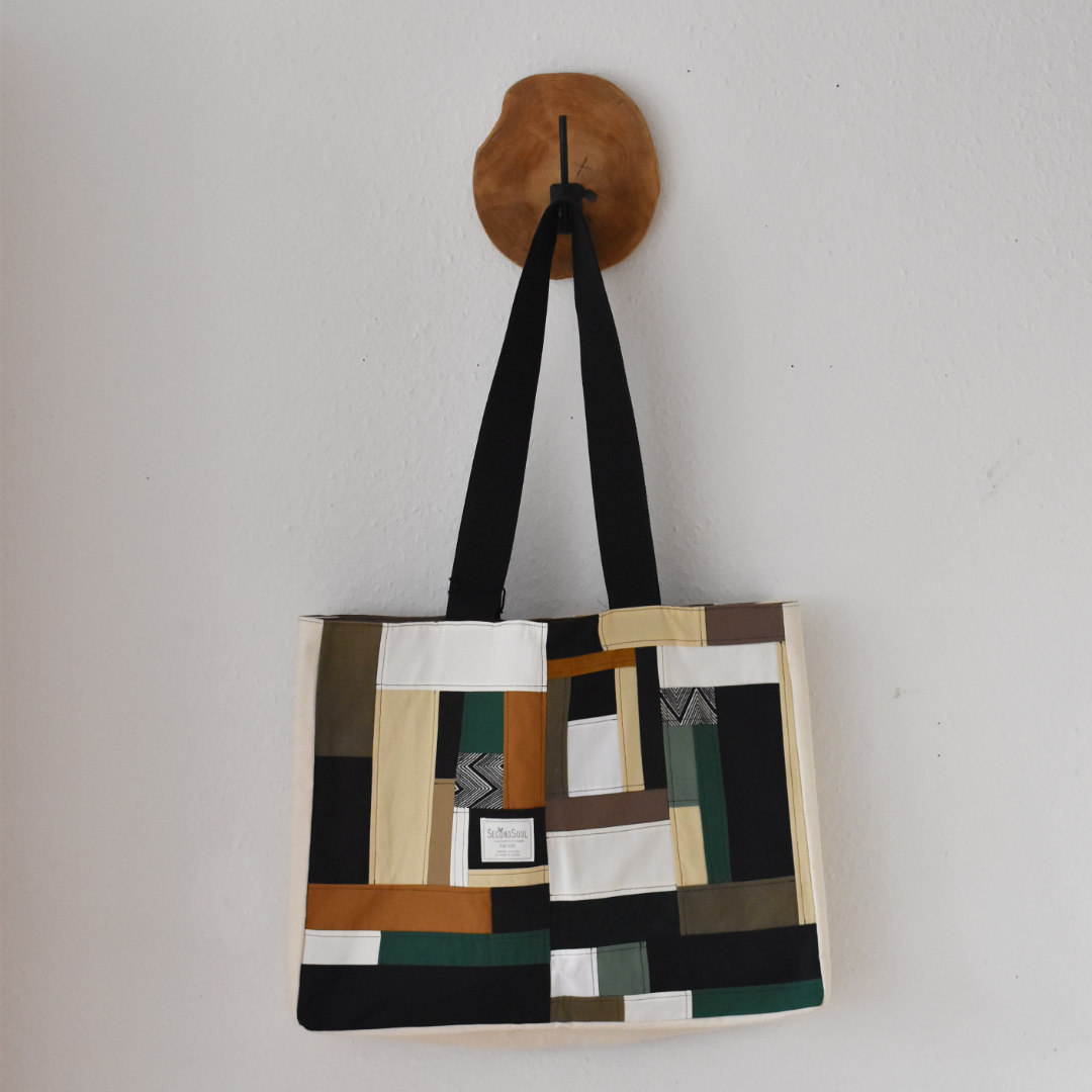 Patchworktasche aus Secondhandmaterial von Jeannette Aleth gefertigt