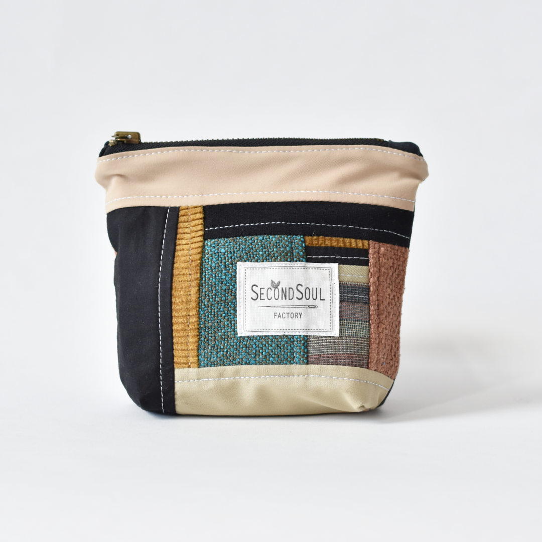 kleine Tasche aus Stoffresten